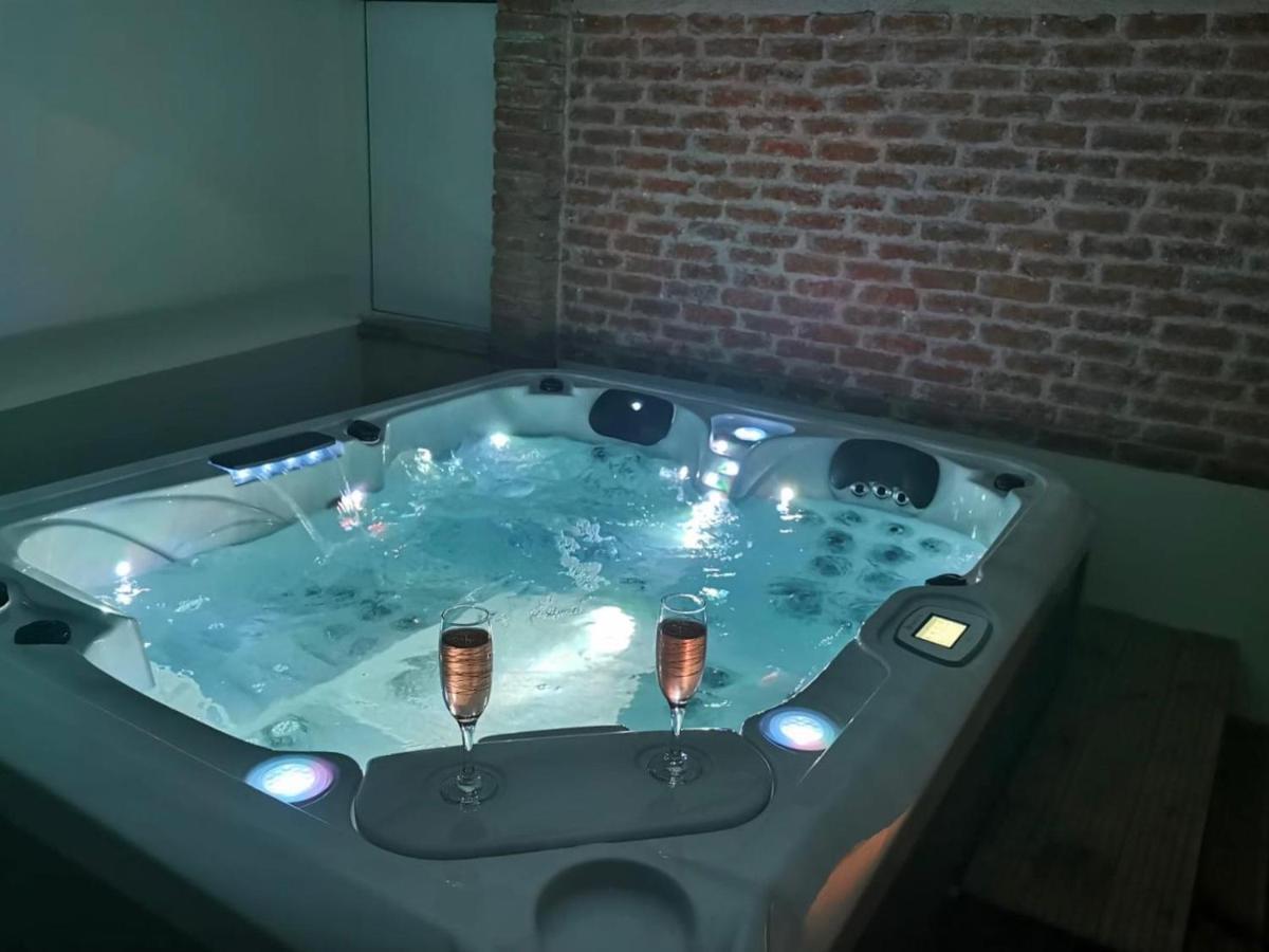 Gite Le Jardin Secret Et Gite Au Temps Suspendu Montpezat  외부 사진